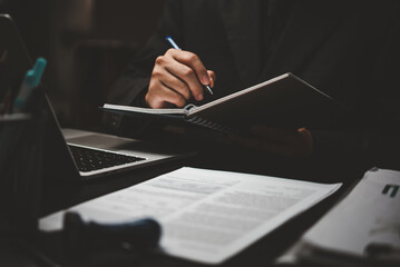 一批法律法规下月起施行！